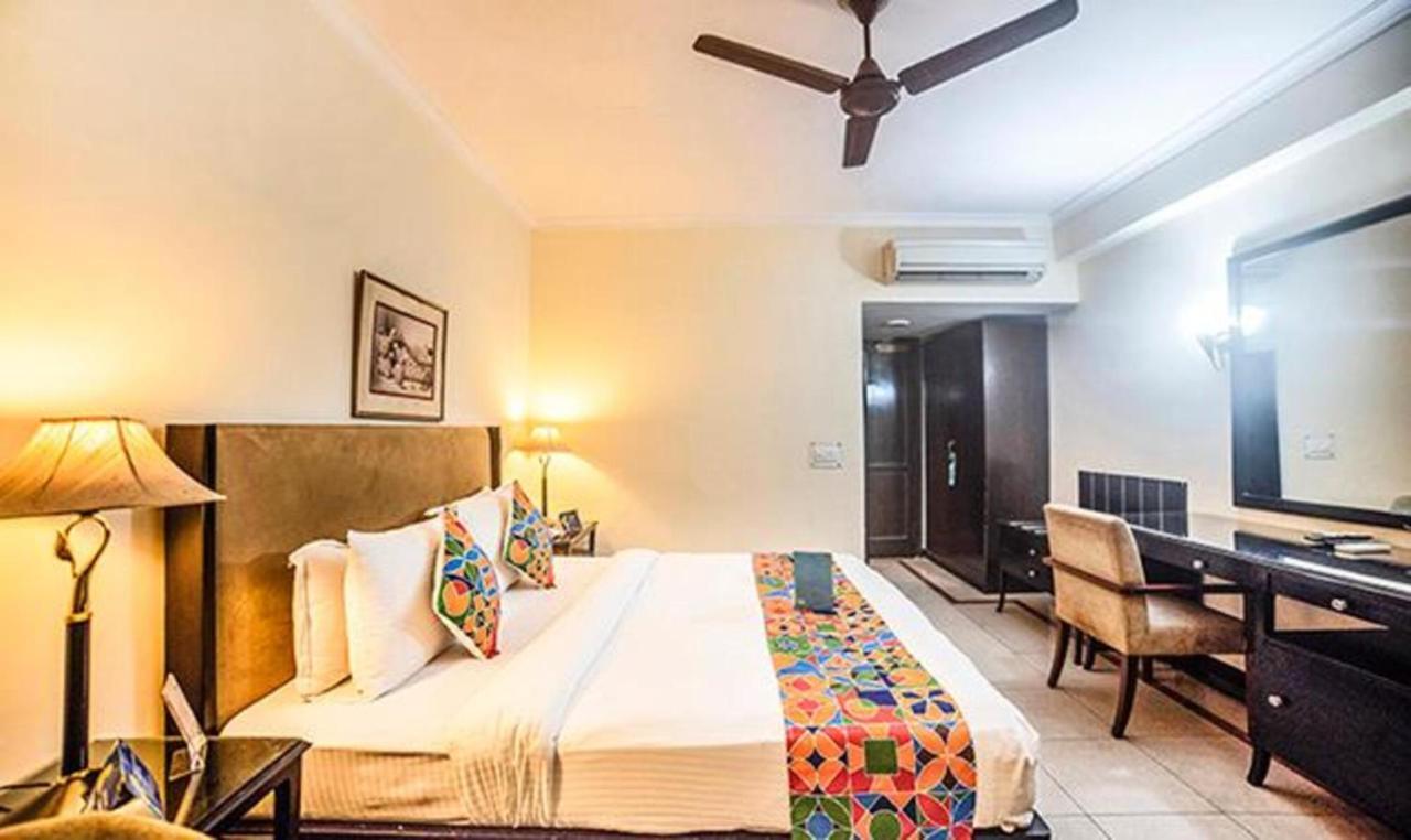 Fabhotel Bmk Grand Ню Делхи Екстериор снимка