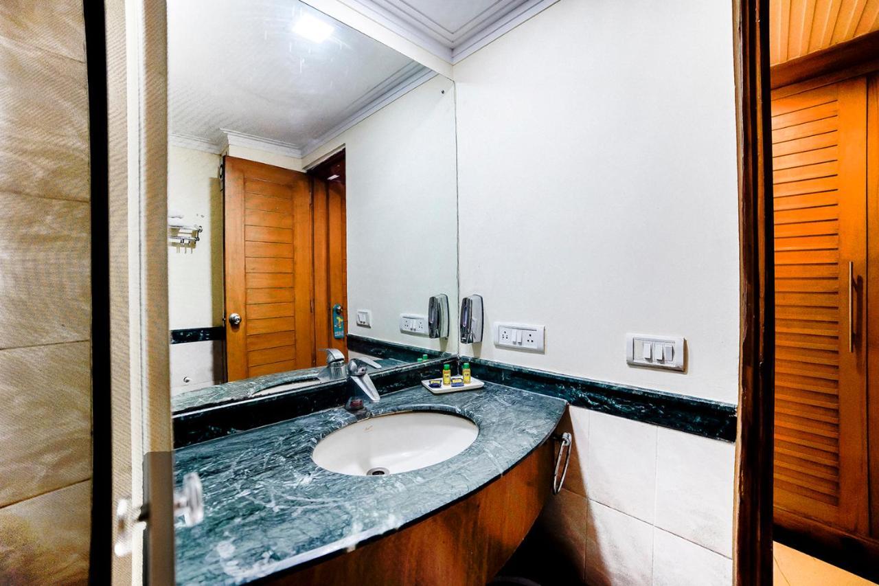 Fabhotel Bmk Grand Ню Делхи Екстериор снимка